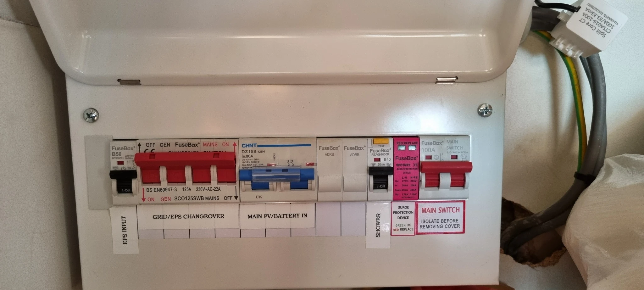Grid and EPS changeover equipment supporting the Fareham solar and battery installation