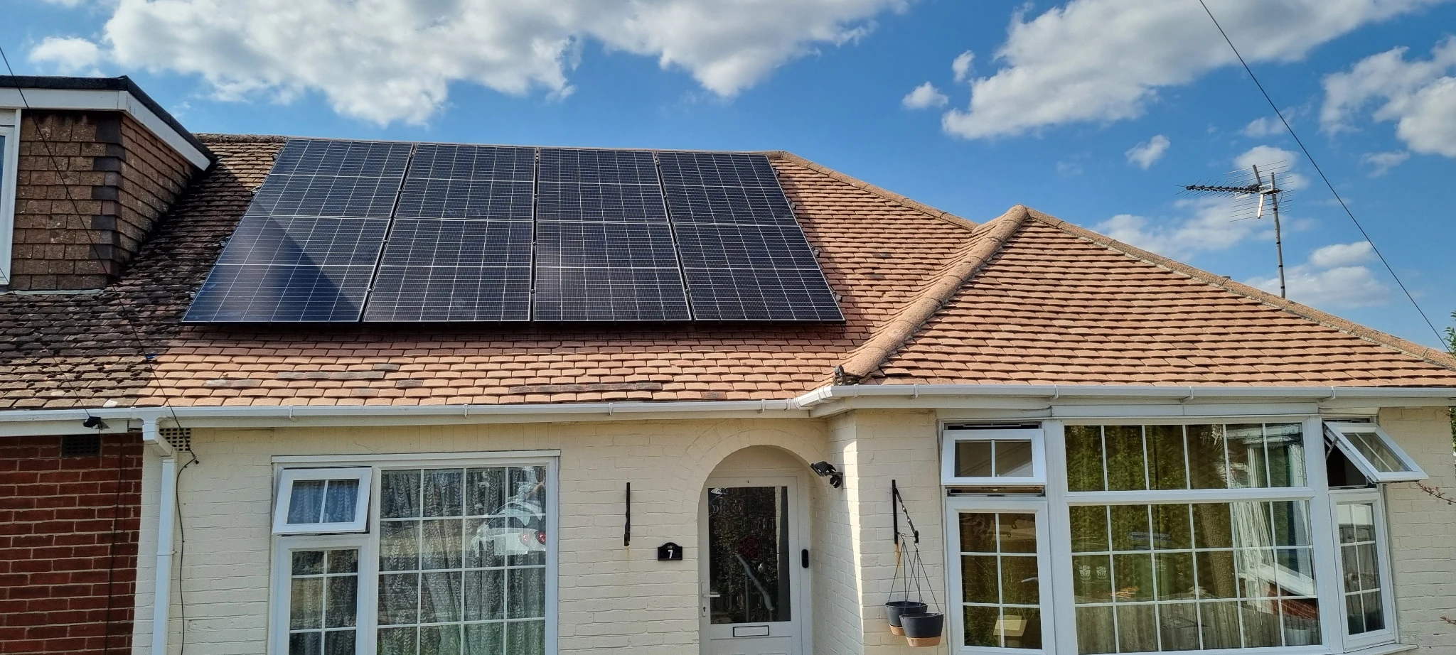 Front roof solar array installed to reduce grid electricity use at a Fareham home